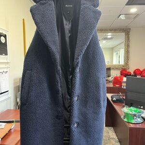 Madewell Sherpa fully lined warm long coat.